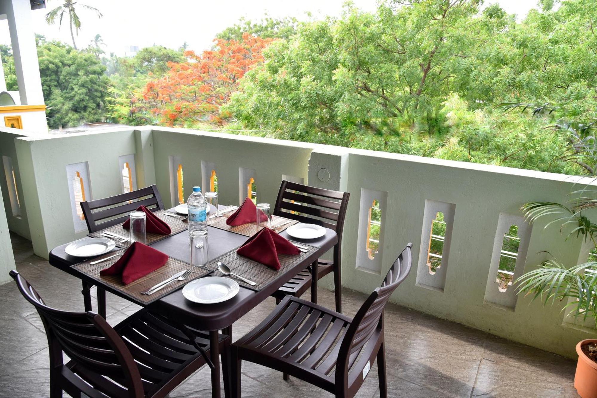 Serenity Sands Beach Resort Pondicherry Exteriör bild