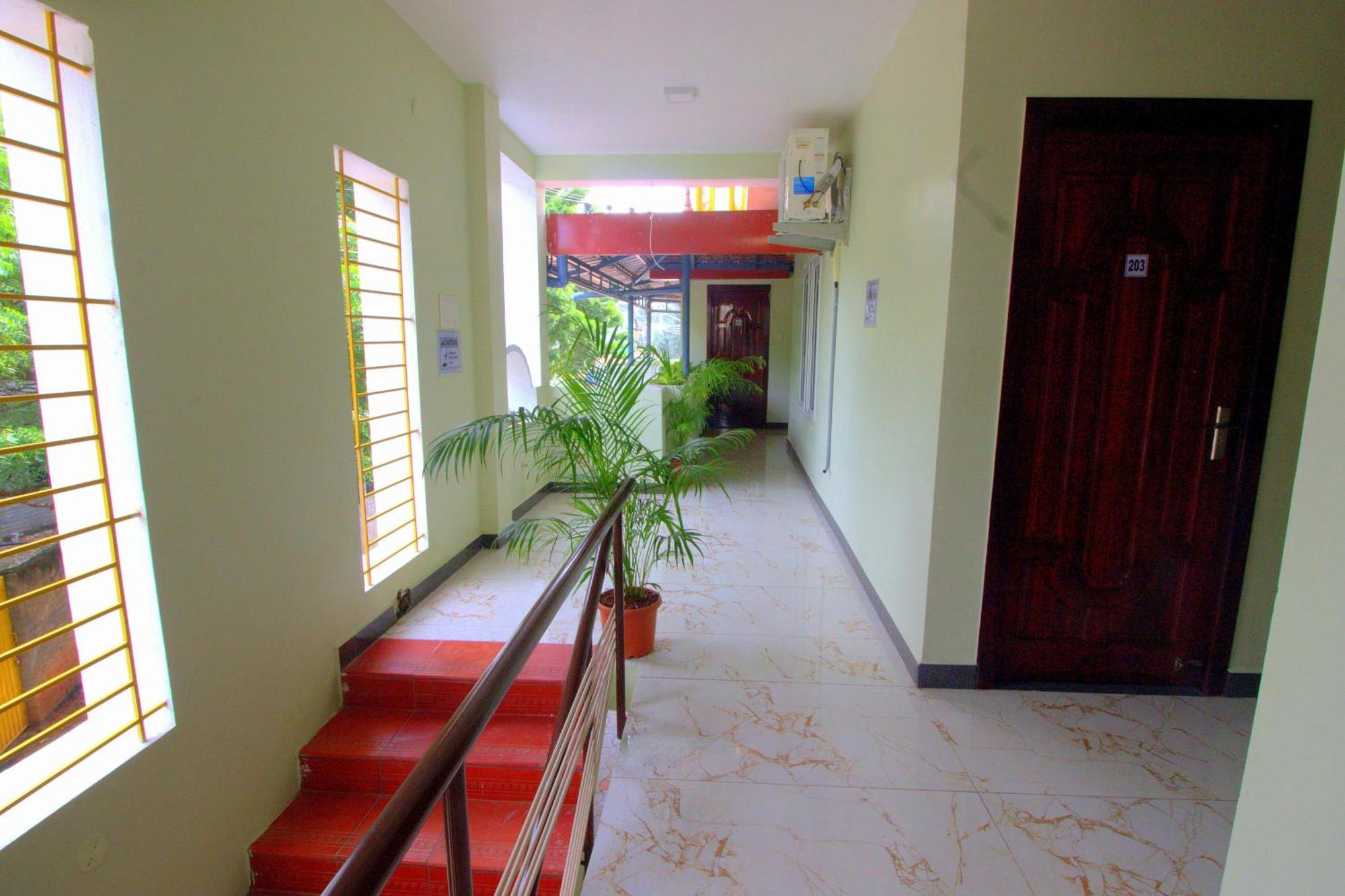 Serenity Sands Beach Resort Pondicherry Exteriör bild