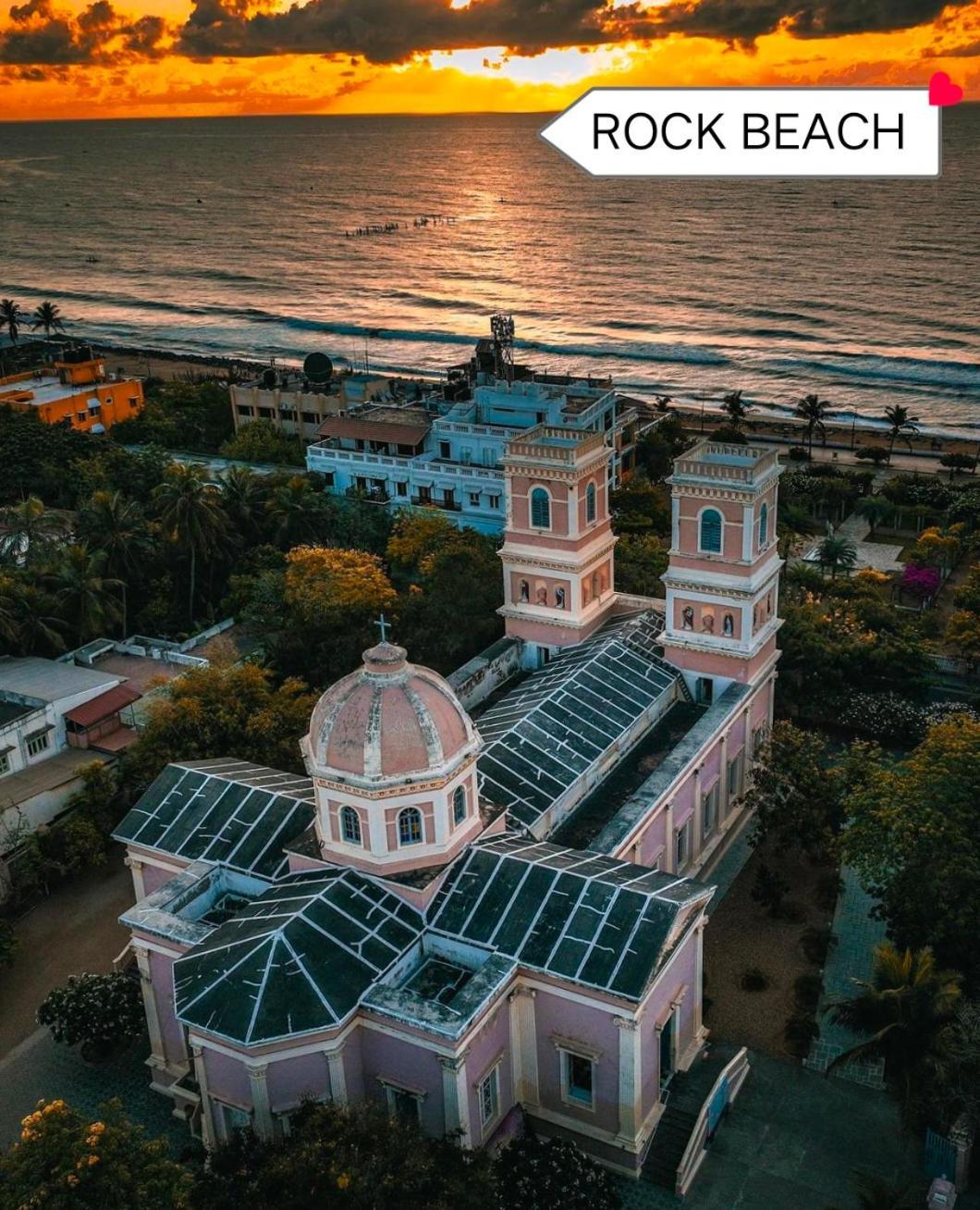 Serenity Sands Beach Resort Pondicherry Exteriör bild