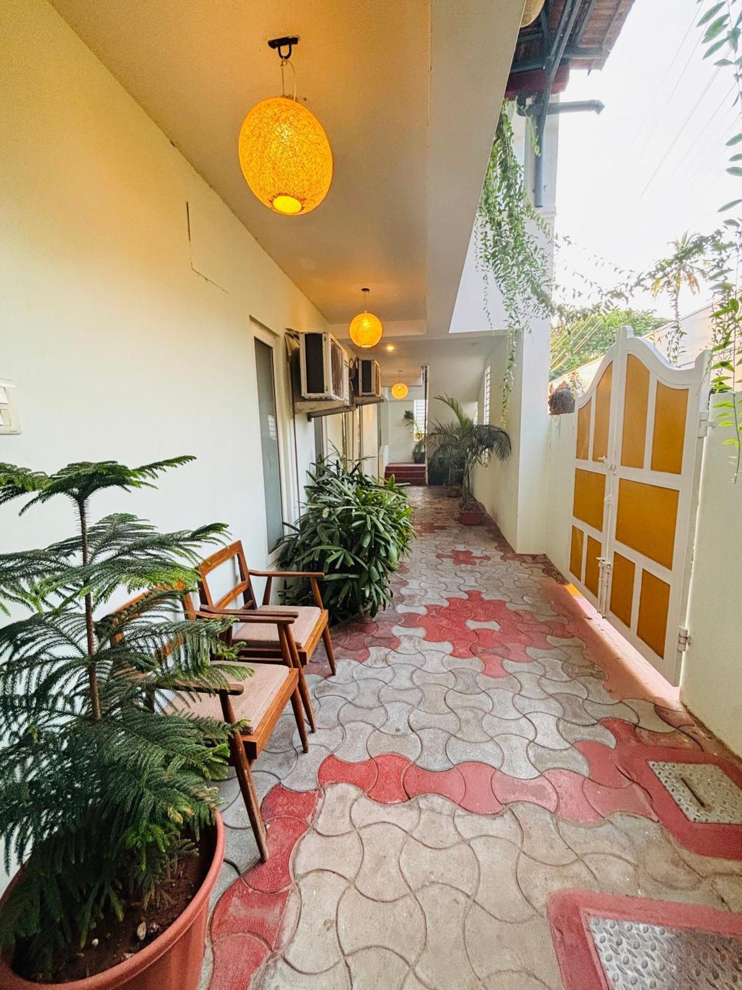 Serenity Sands Beach Resort Pondicherry Exteriör bild