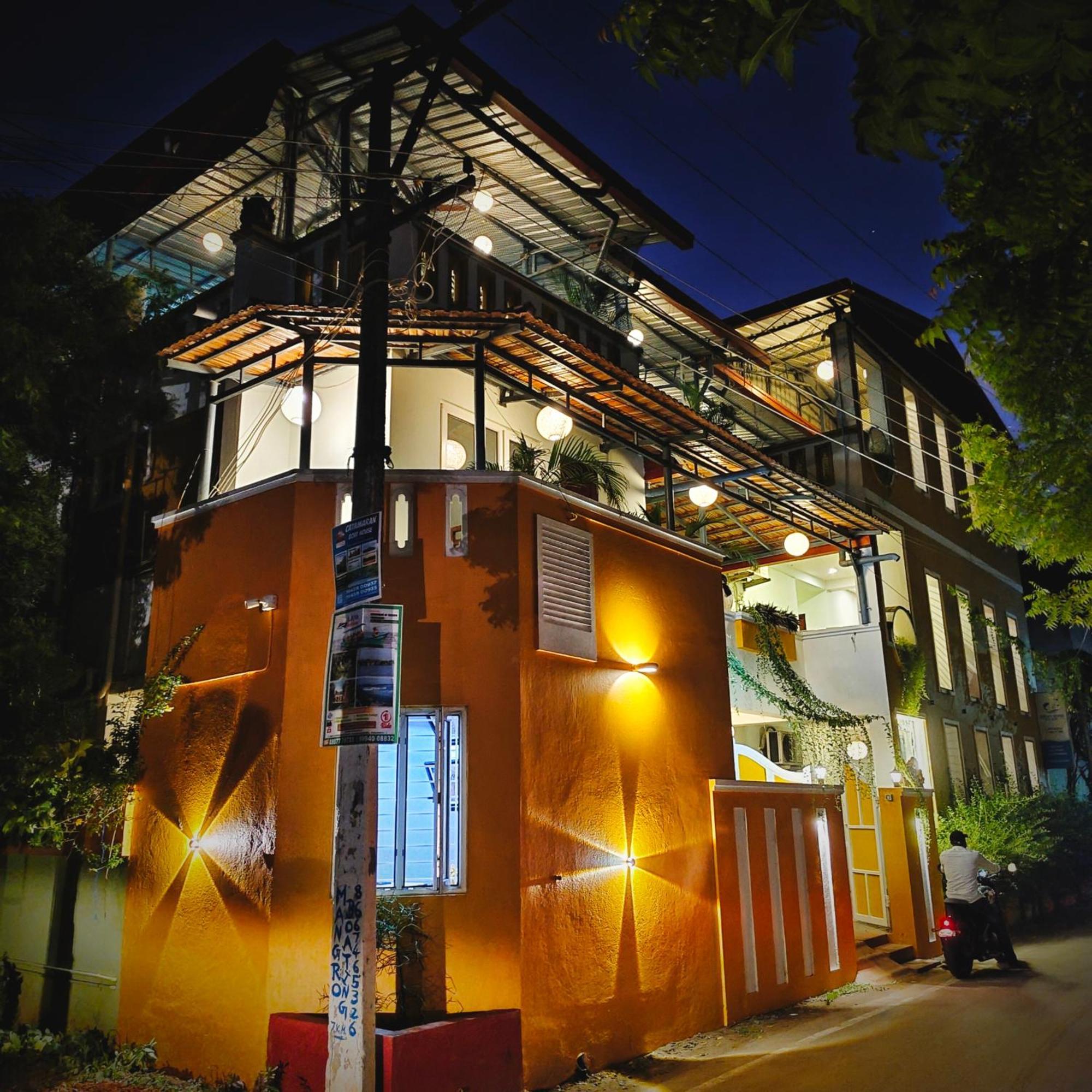 Serenity Sands Beach Resort Pondicherry Exteriör bild